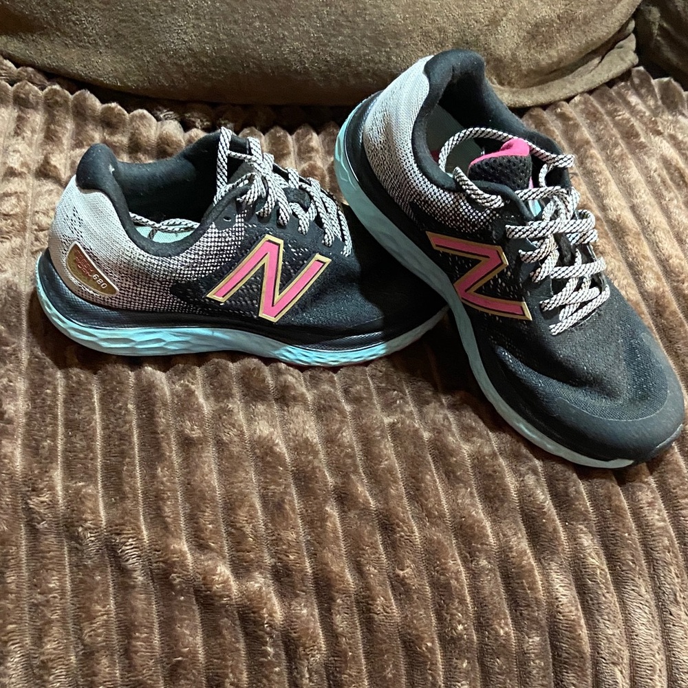 New balance women size 8.5